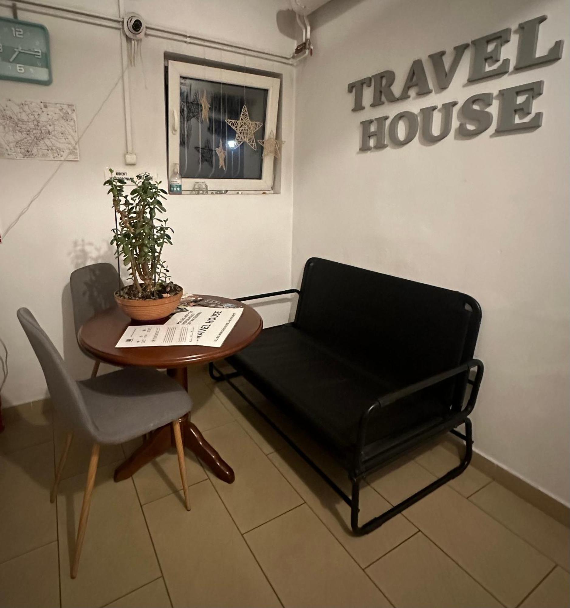 Travel House Wroclaw Hotel Exterior foto